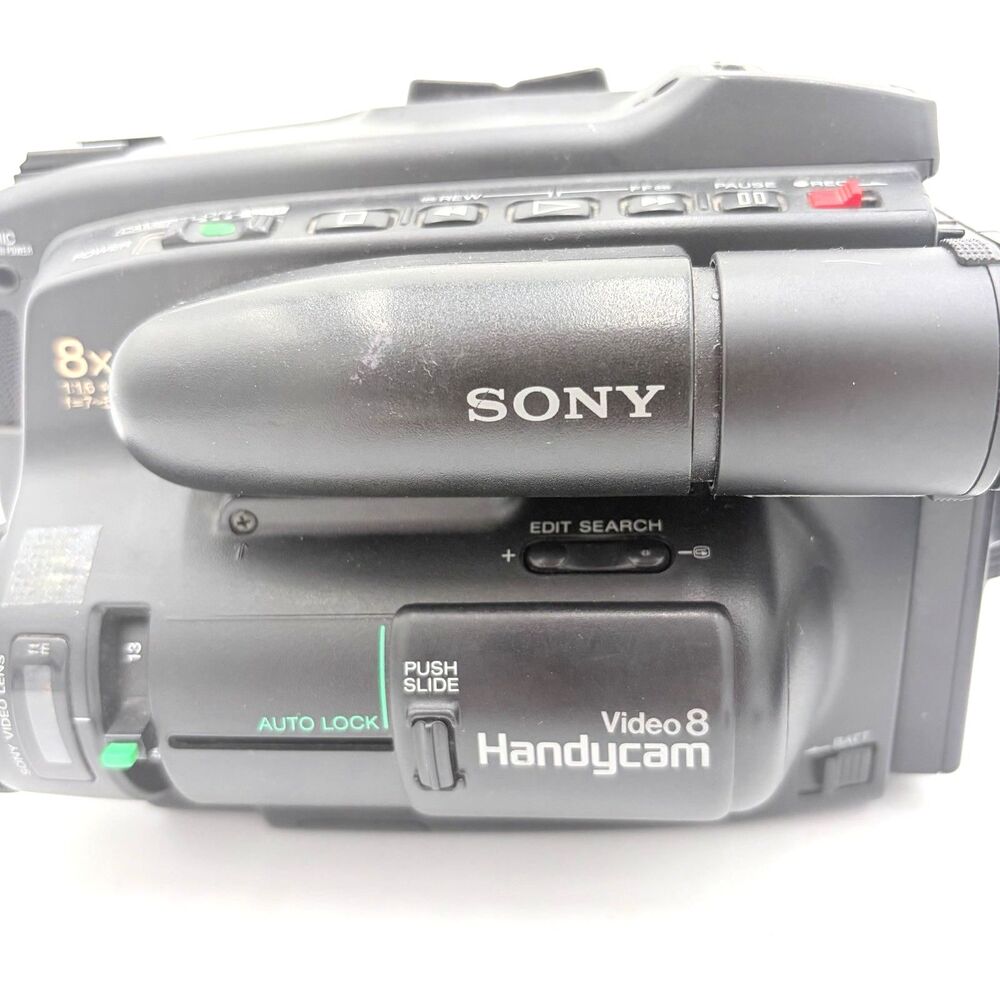 Sony CCD-TR6 Video8 Handycam Camcorder Bundle AC-V35A For Parts Repair Powers On - Picture 2 of 10